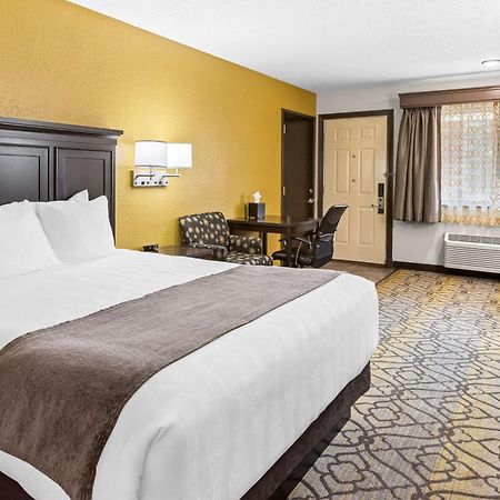 Best Western Of Harbor Springs Zewnętrze zdjęcie