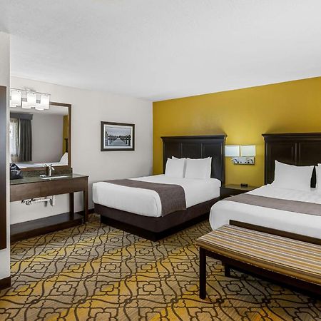 Best Western Of Harbor Springs Zewnętrze zdjęcie