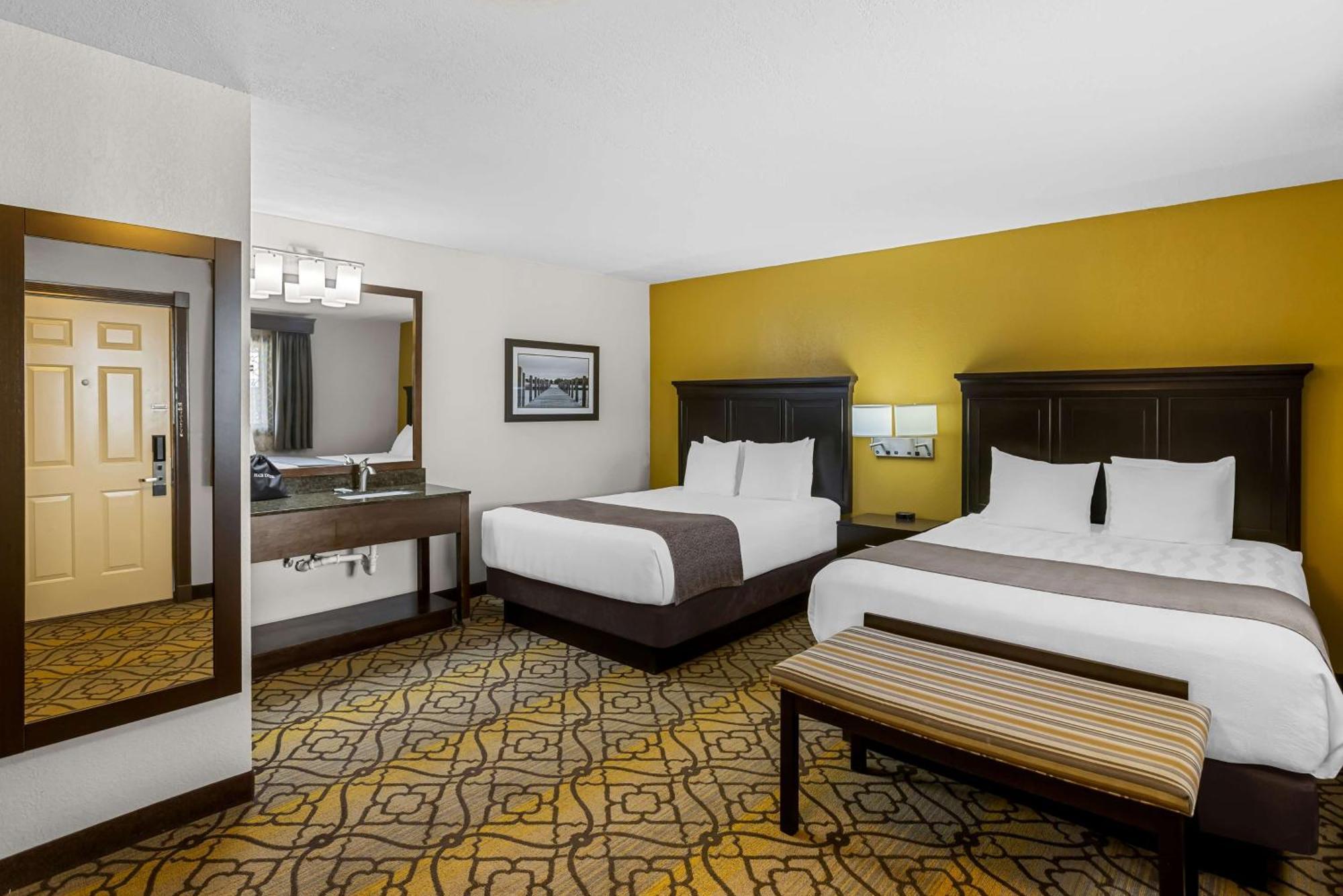 Best Western Of Harbor Springs Zewnętrze zdjęcie