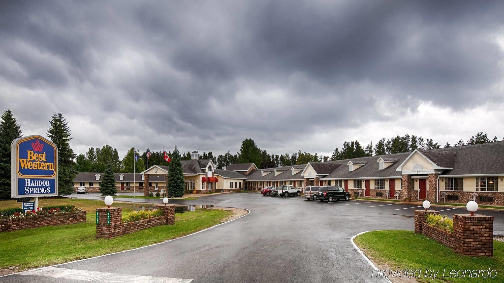 Best Western Of Harbor Springs Zewnętrze zdjęcie