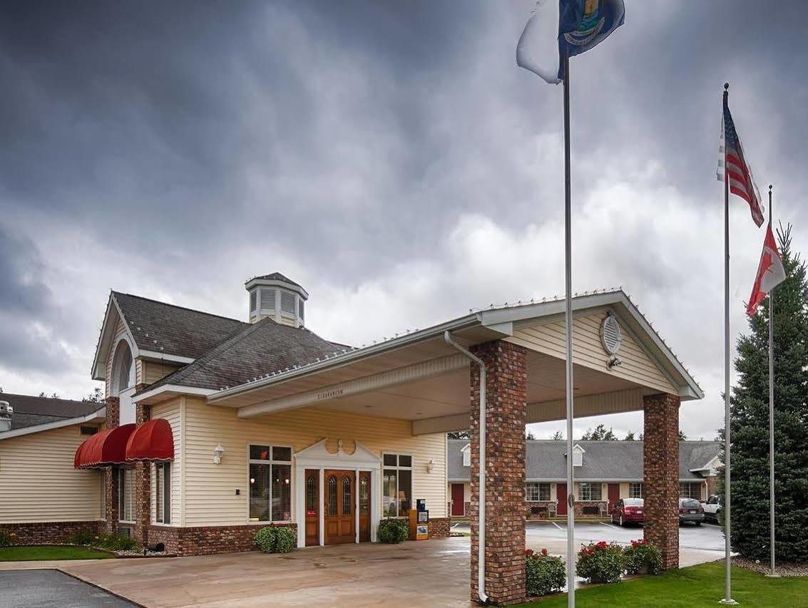 Best Western Of Harbor Springs Zewnętrze zdjęcie