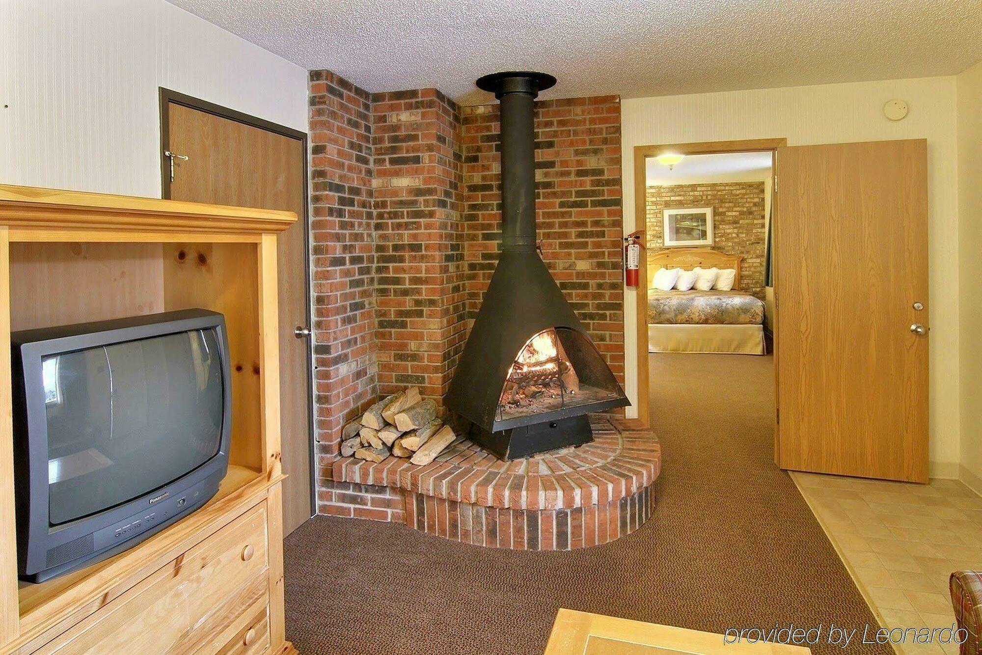 Best Western Of Harbor Springs Zewnętrze zdjęcie